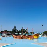 Park Umag Mobile Homes 홀리데이파크 카리가도르