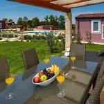 Park Umag Mobile Homes 4* 카리가도르