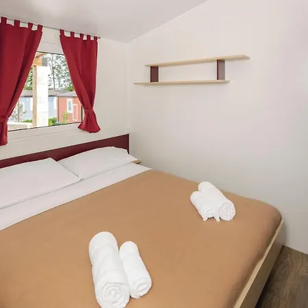 Park Umag Mobile Homes פארק נופש