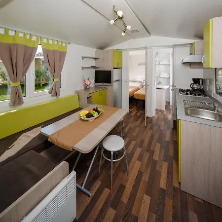 Park Umag Mobile Homes פארק נופש