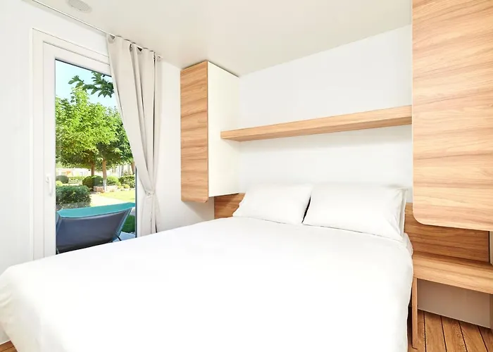 منتزه العطل Park Umag Mobile Homes كاريغادور